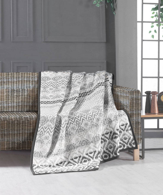 Au-Nat (Multi) - Large Au-nat luxury blanket