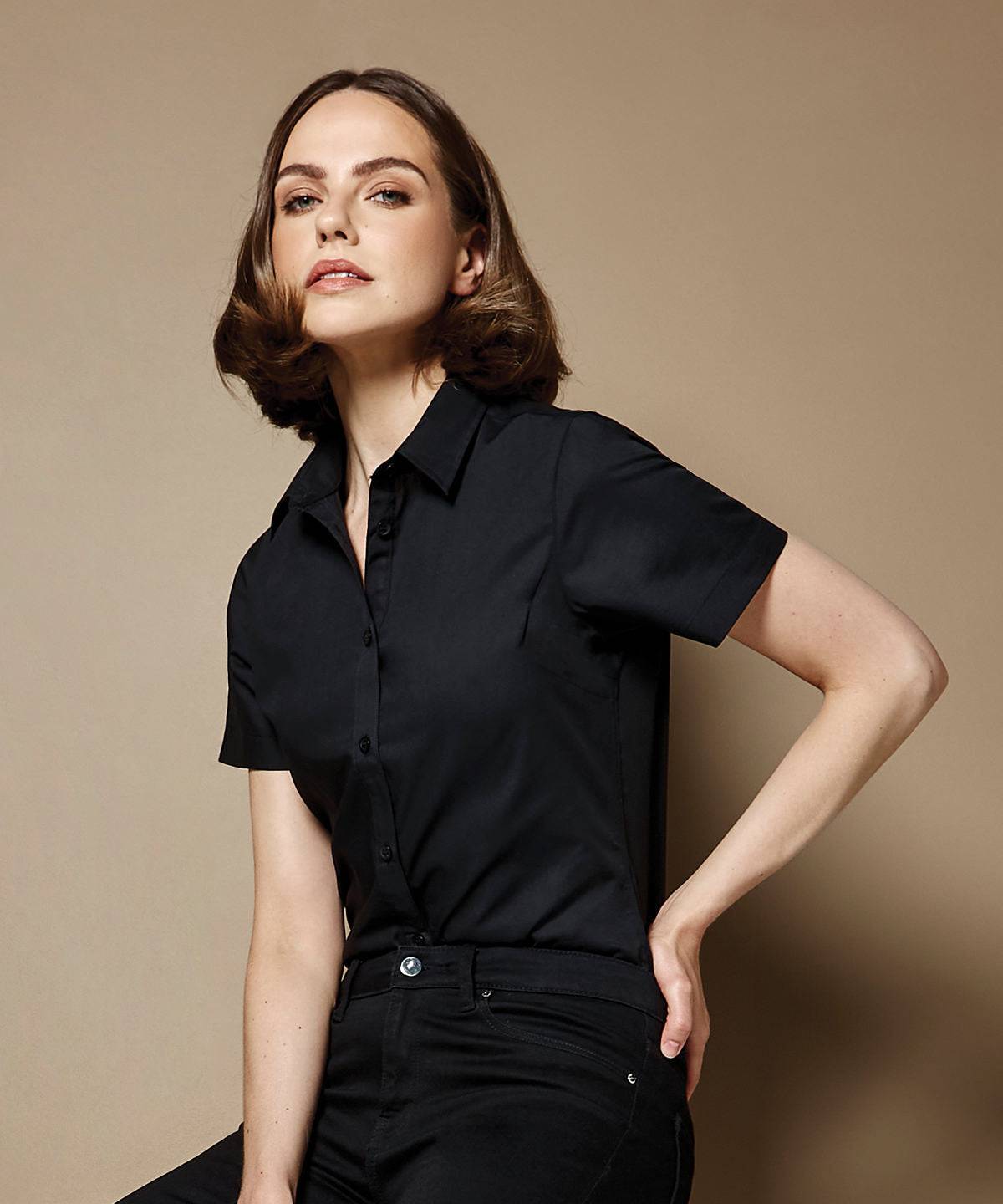 Black - Women's poplin shirt short sleeve